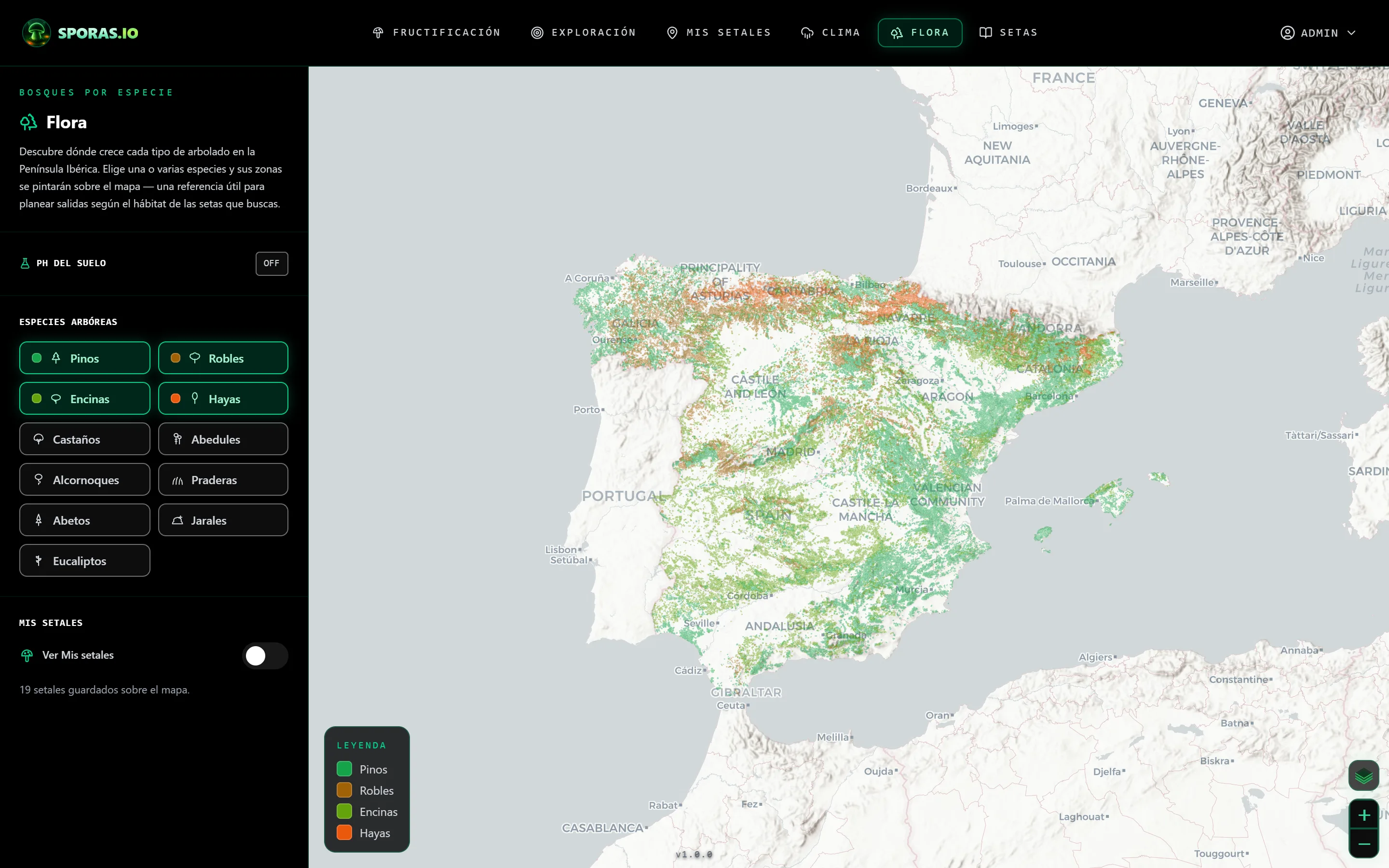 Capa forestal de sporas.io con pinares, robledales, encinares y hayedos pintados por color sobre el mapa de España